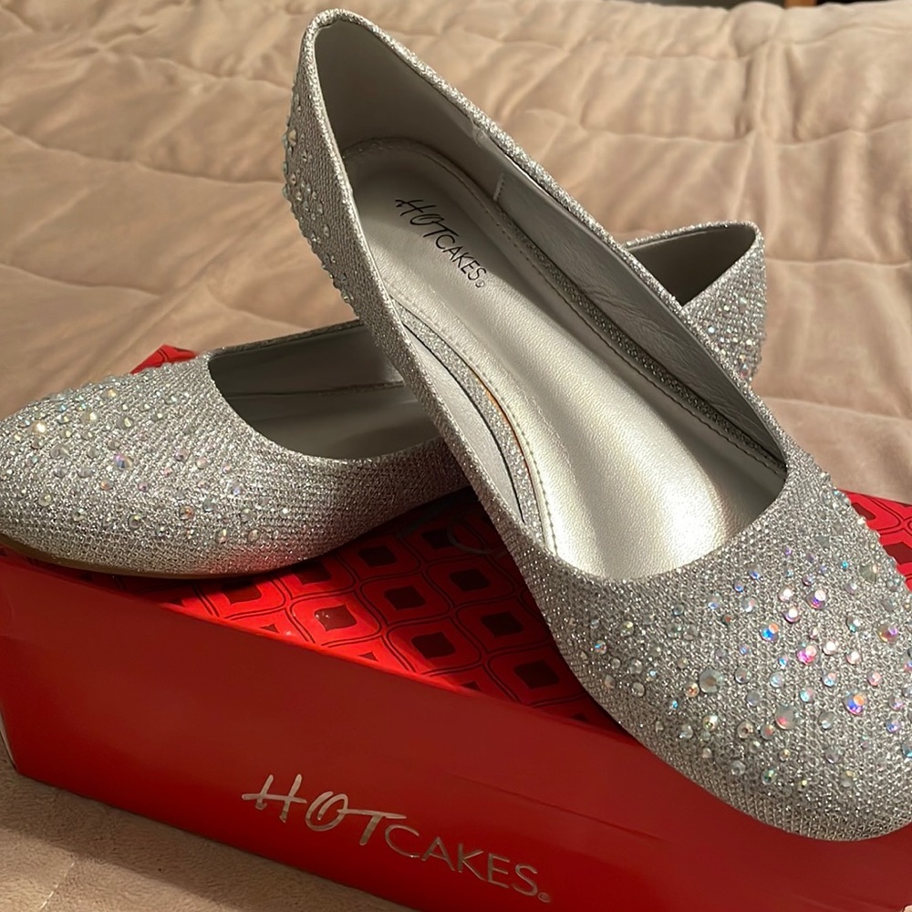 Hot Cakes flats!